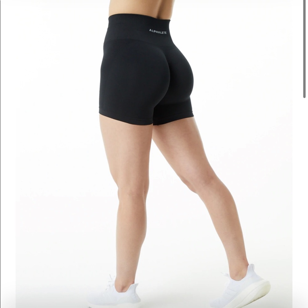 XS Black Amplify Shorts 4.5”